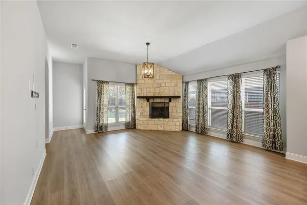 $2,300 | 300 Kelvington Drive, Anna, TX 75409