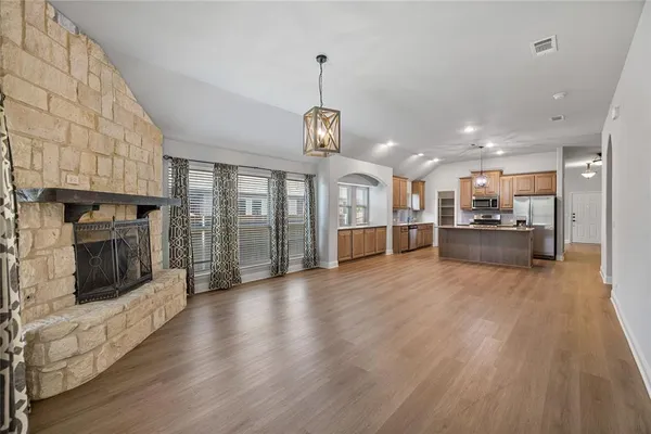 $2,300 | 300 Kelvington Drive, Anna, TX 75409