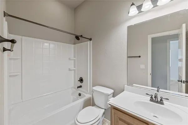 $2,300 | 300 Kelvington Drive, Anna, TX 75409