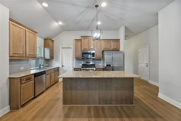 $2,300 | 300 Kelvington Drive, Anna, TX 75409