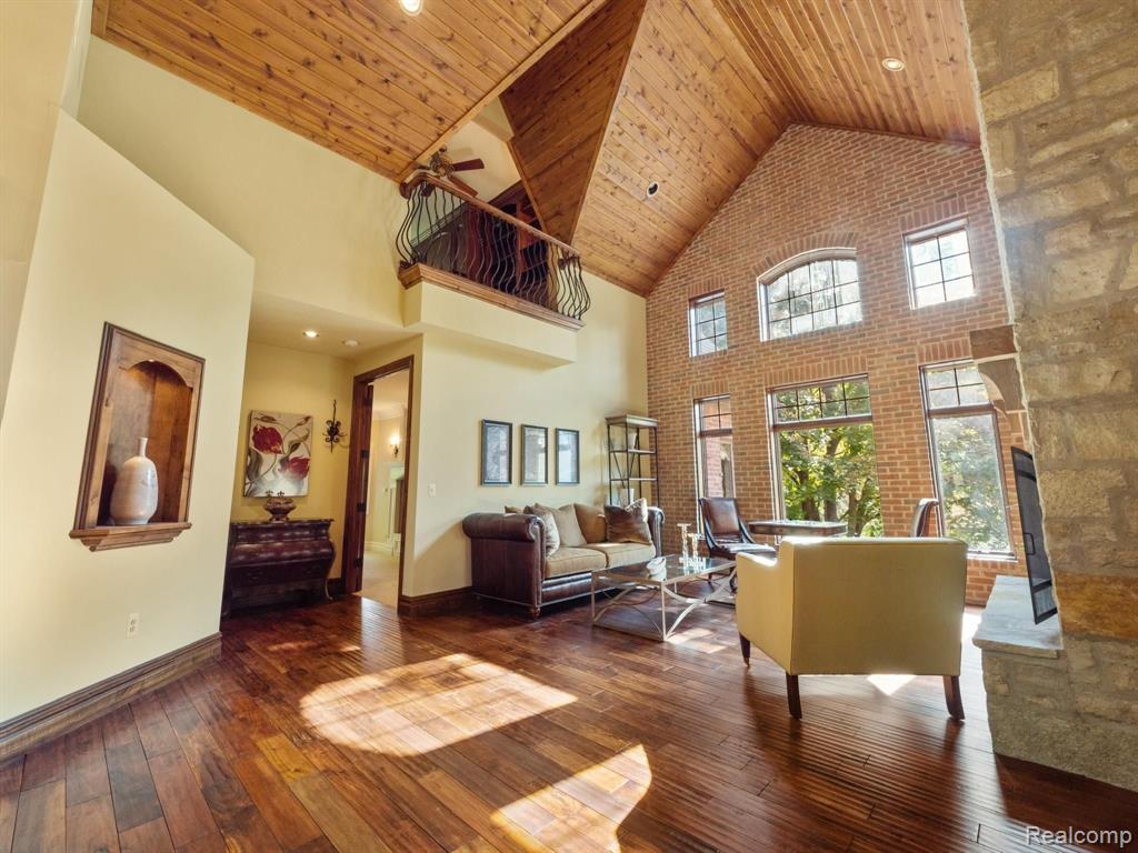 36663 Howard Road Farmington, MI 48331 - Photo 4 of 47