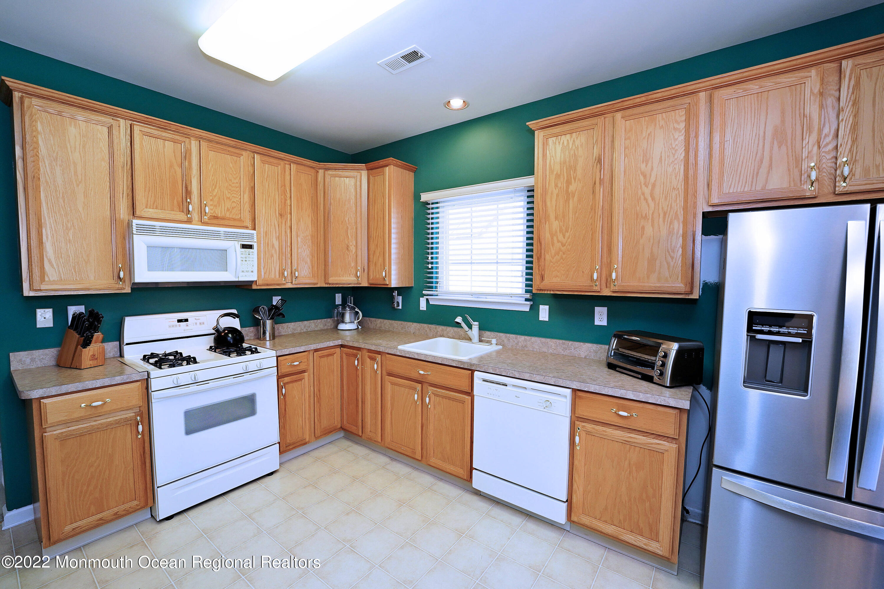 64 Eleanor Road Manchester Township, NJ 08759 - Photo 15 of 43 16-Kitchen-64-Eleanor-Rd