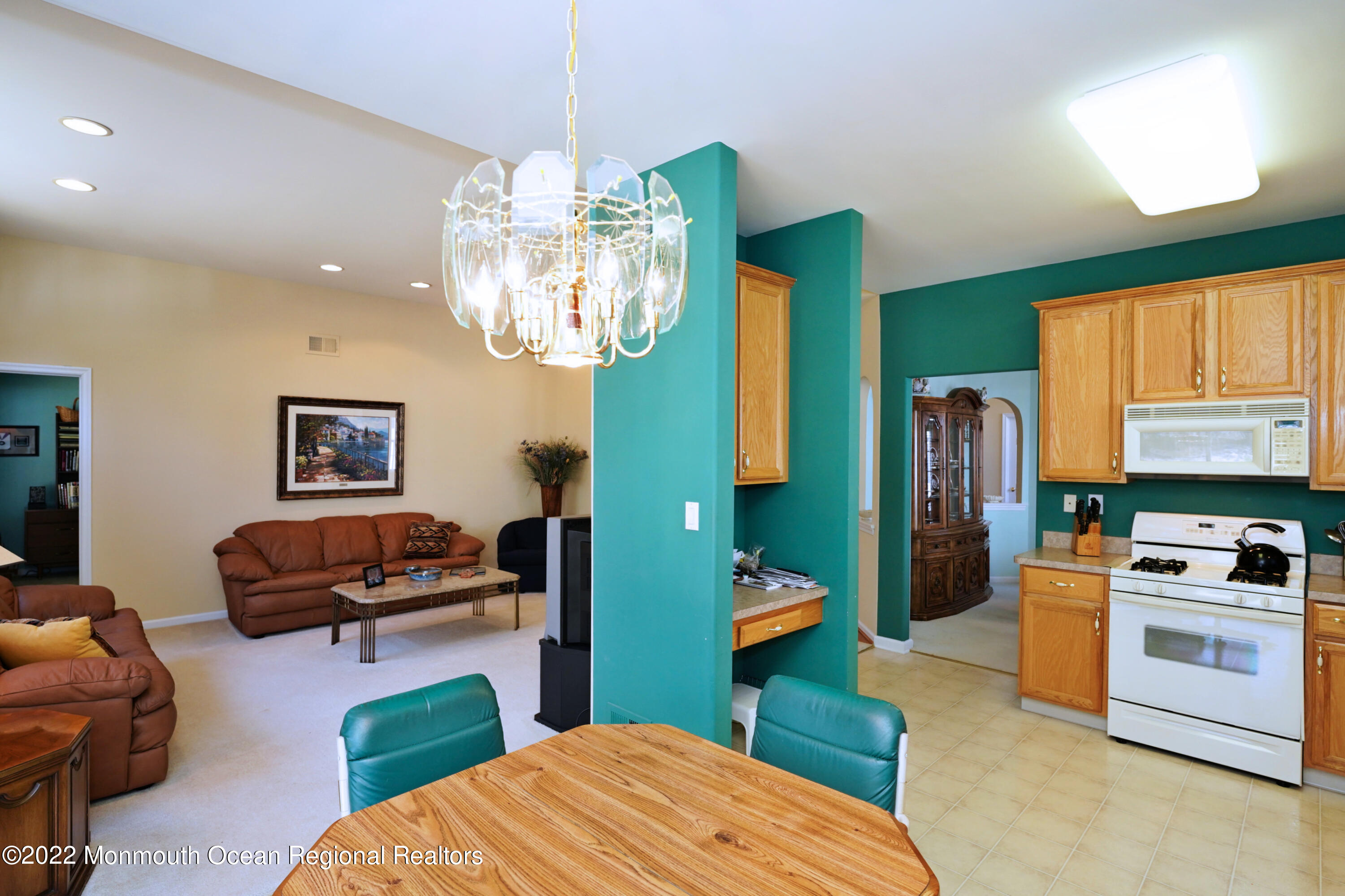 64 Eleanor Road Manchester Township, NJ 08759 - Photo 20 of 43 21-Breakfast Area-64-Eleanor-Rd