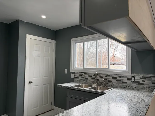 $90,000 | 17870 Yonka Street, Hamtramck, MI 48212