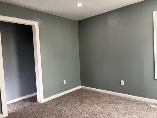 $90,000 | 17870 Yonka Street, Hamtramck, MI 48212