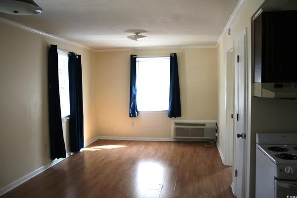 $975 | 1500 Chester Street, Unit 3, Myrtle Beach, SC 29577