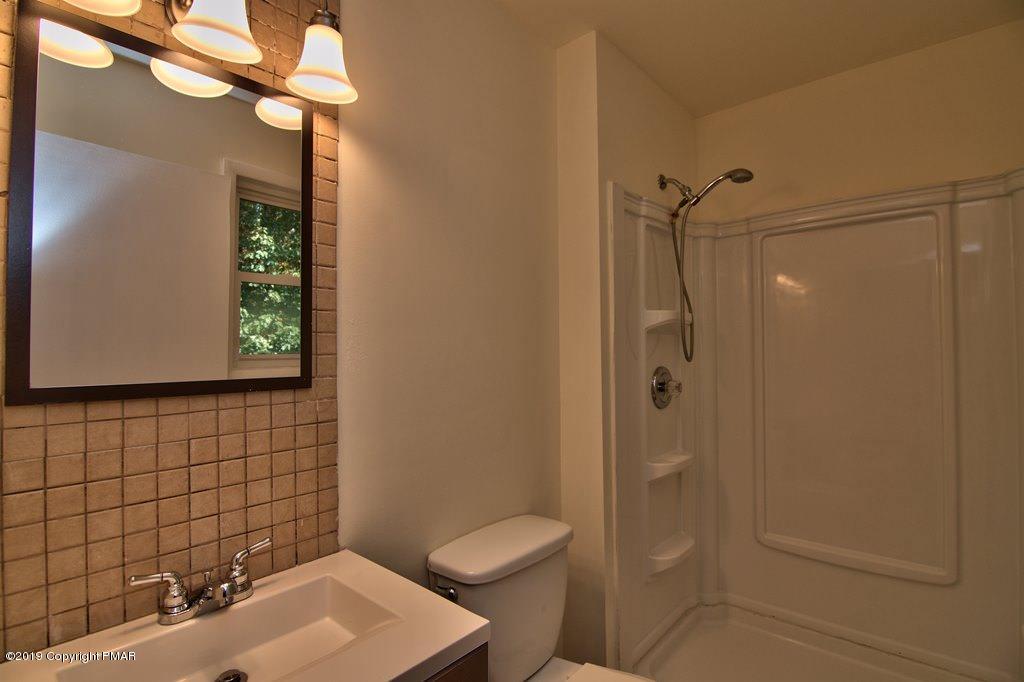 563 Edelweiss Road East Stroudsburg, PA 18302 - Photo 17 of 43 Master Bath