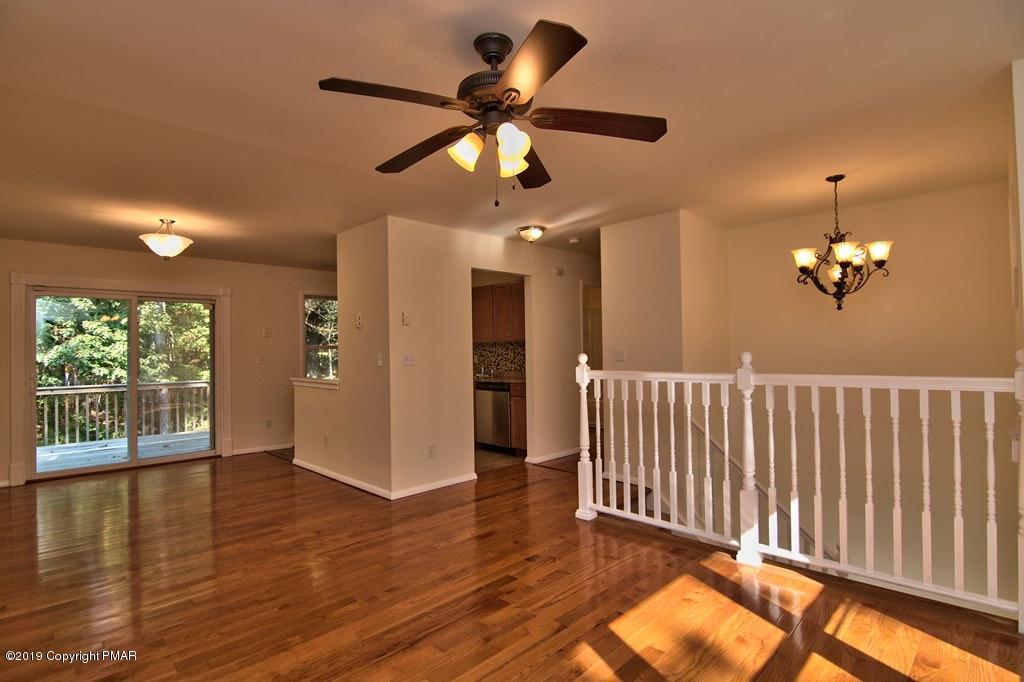 563 Edelweiss Road East Stroudsburg, PA 18302 - Photo 4 of 43 Living Room