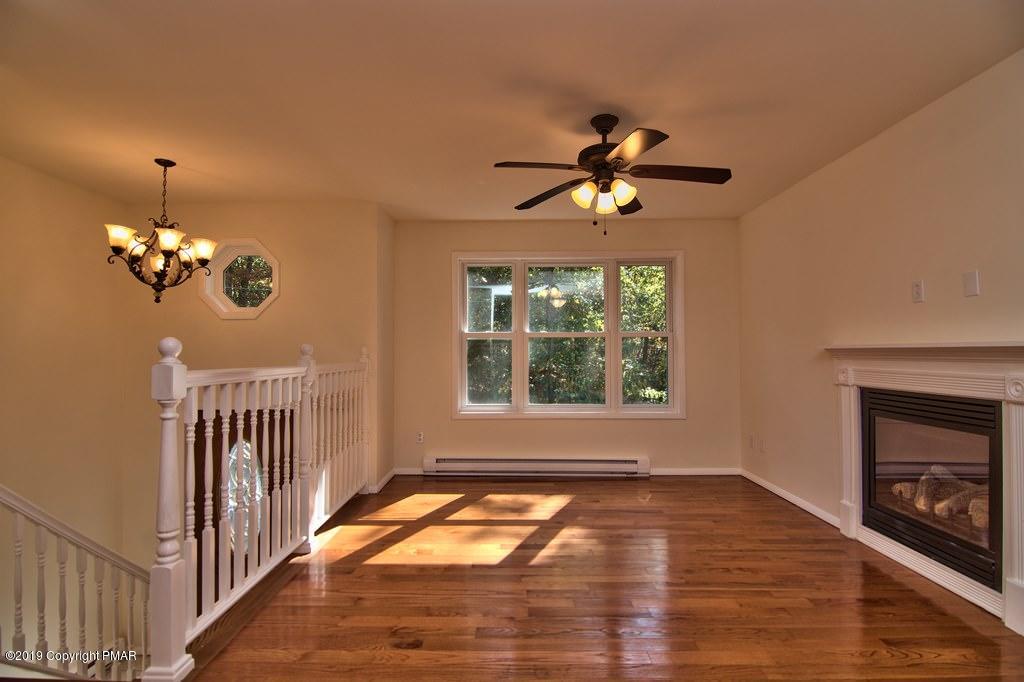 563 Edelweiss Road East Stroudsburg, PA 18302 - Photo 6 of 43 Living Room
