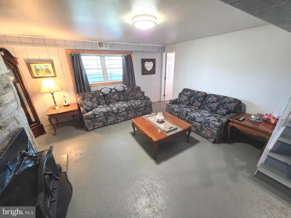 $599,900 | 156 Crockett Road, Warminster, PA 18974