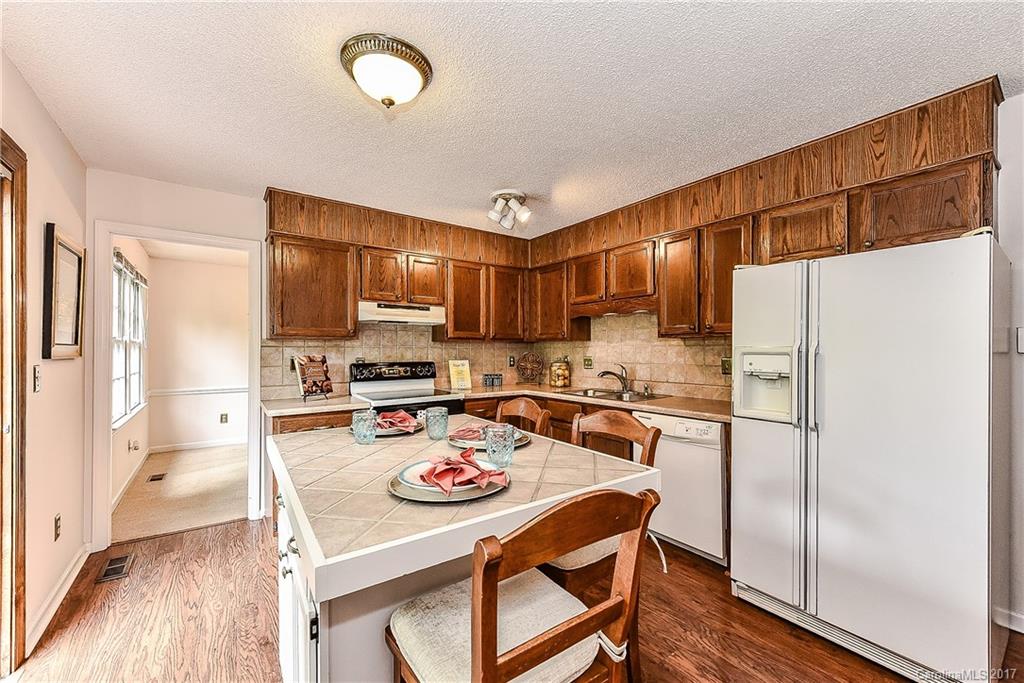 2709 Burnt Mill Road Charlotte, NC 28210 - Photo 12 of 22 Gallery Image 12