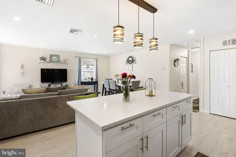 $430,000 | 24 Garden Lane, Levittown, PA 19055