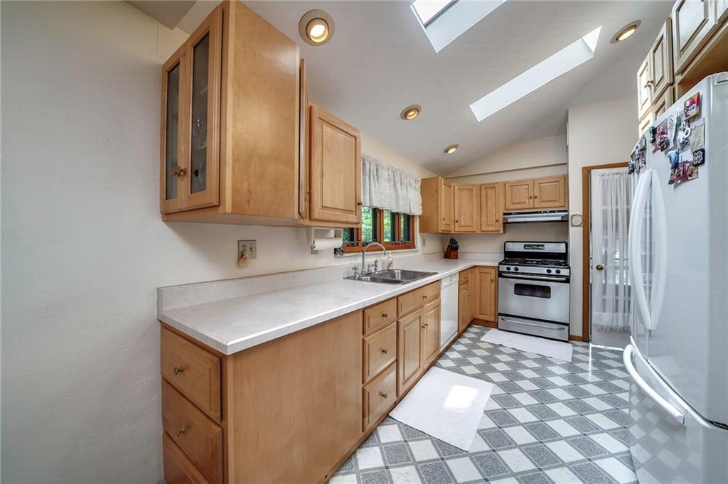 105 Sharp Road White Oak, PA 15131 - Photo 11 of 25 Gallery Image 11