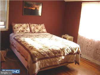 237 East Avon Road Chester, PA 19015 - Photo 2 of 11 Bedroom - Main