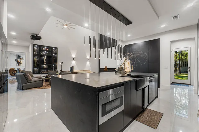 $2,500,000 | 11902 Julia Lane, Magnolia, TX 77354