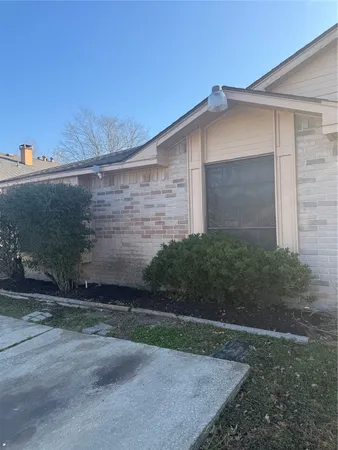 $1,300 | 11008 Misty Summit Drive, Houston, TX 77086