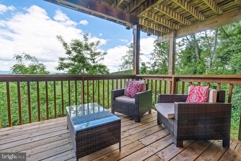 2702 Supinlick Ridge Road Mount Jackson, VA 22842 - Photo 13 of 65 Rear Deck