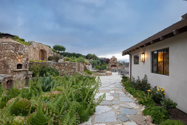 $13,500,000 | 31453 Highway 1, Carmel, CA 93923