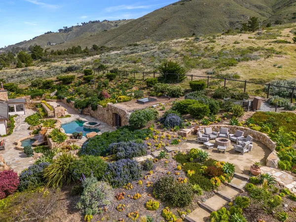 $13,500,000 | 31453 Highway 1, Carmel, CA 93923