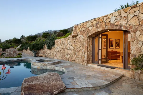 $13,500,000 | 31453 Highway 1, Carmel, CA 93923