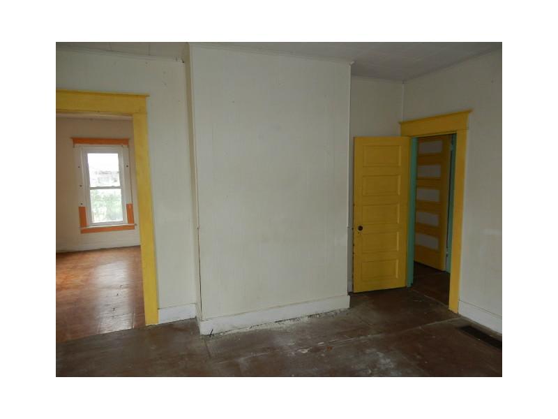 145 West Southern Avenue Springfield, OH 45506 - Photo 3 of 13