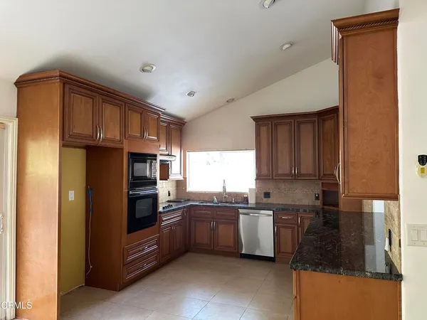 $4,800 | 29116 Hillrise Drive, Agoura Hills, CA 91301