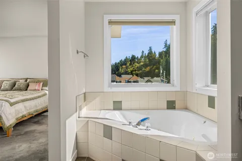 $1,995,000 | 6436 South Ebb Tide Lane, Freeland, WA 98249