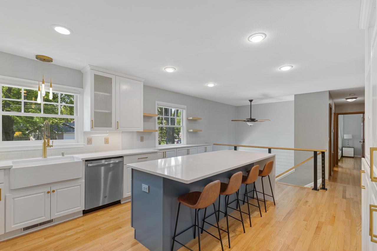 5217 Sequoia Drive Minnetonka, MN 55345 - Photo 8 of 49