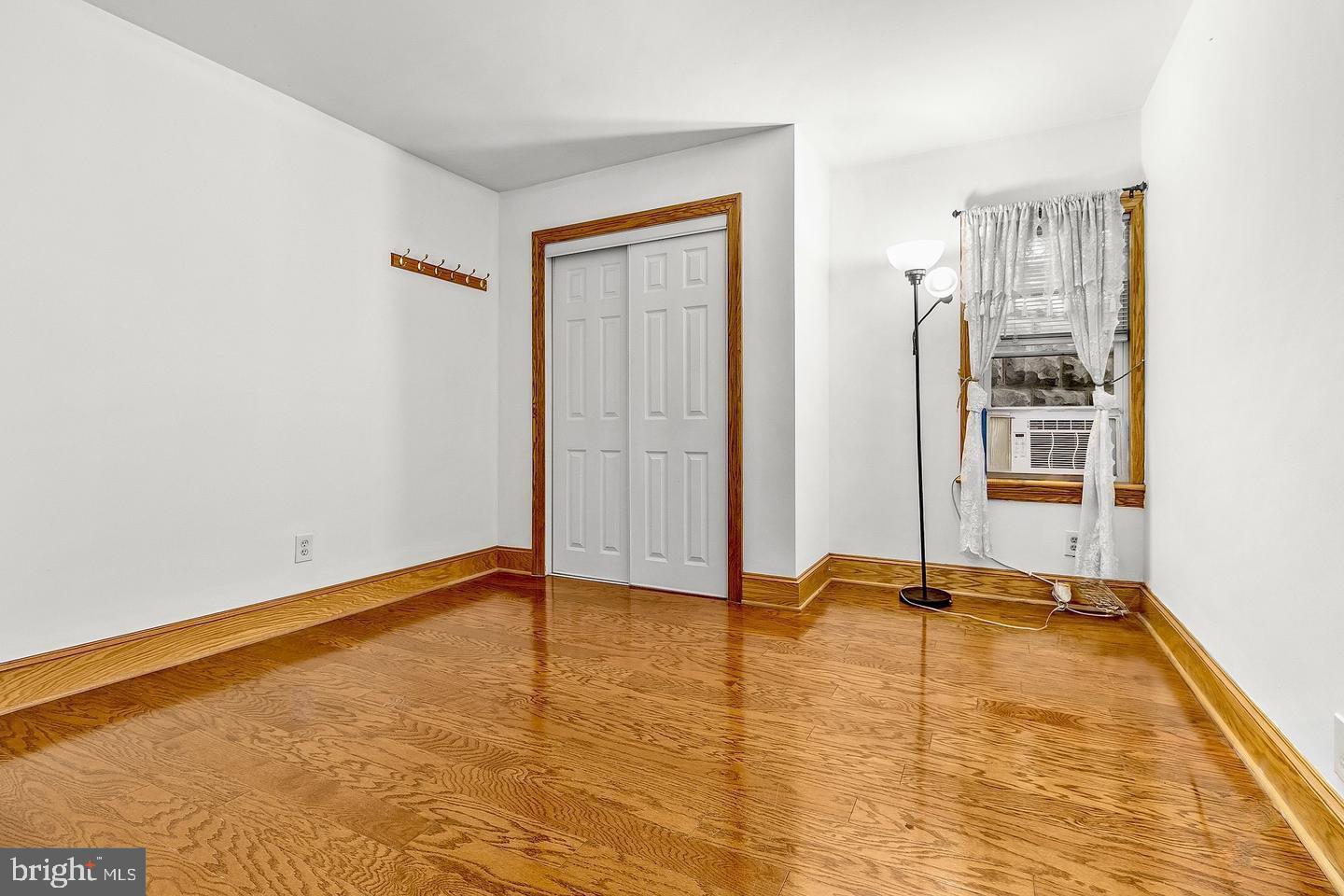 117 South Pavilion Avenue Riverside, NJ 08075 - Photo 9 of 28 Gallery Image 9