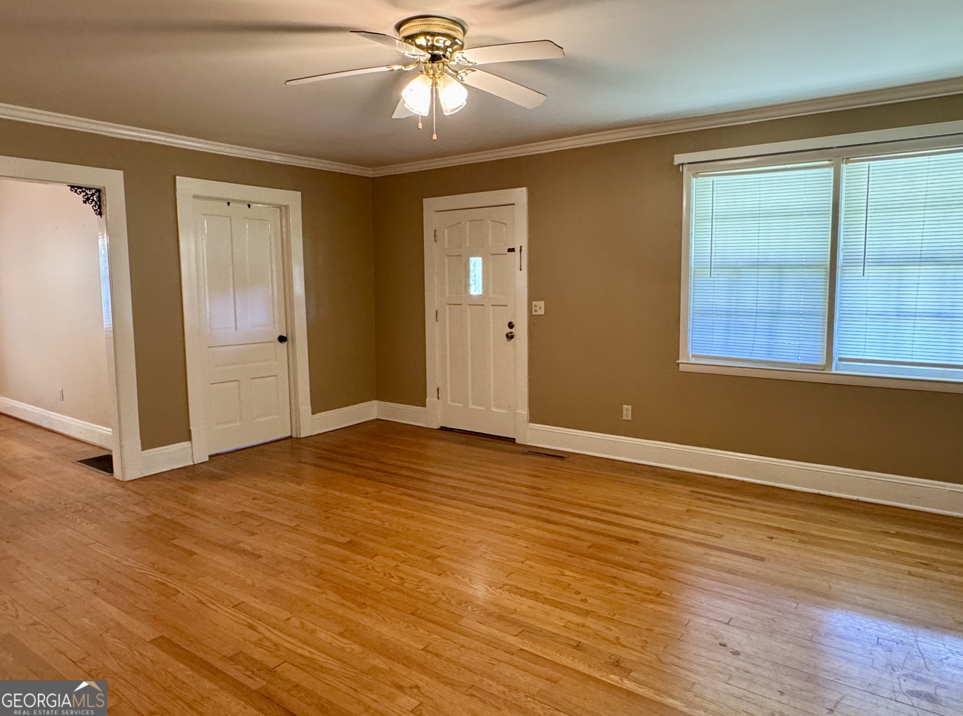 324 North Rhodes Street Union Point, GA 30669 - Photo 13 of 94