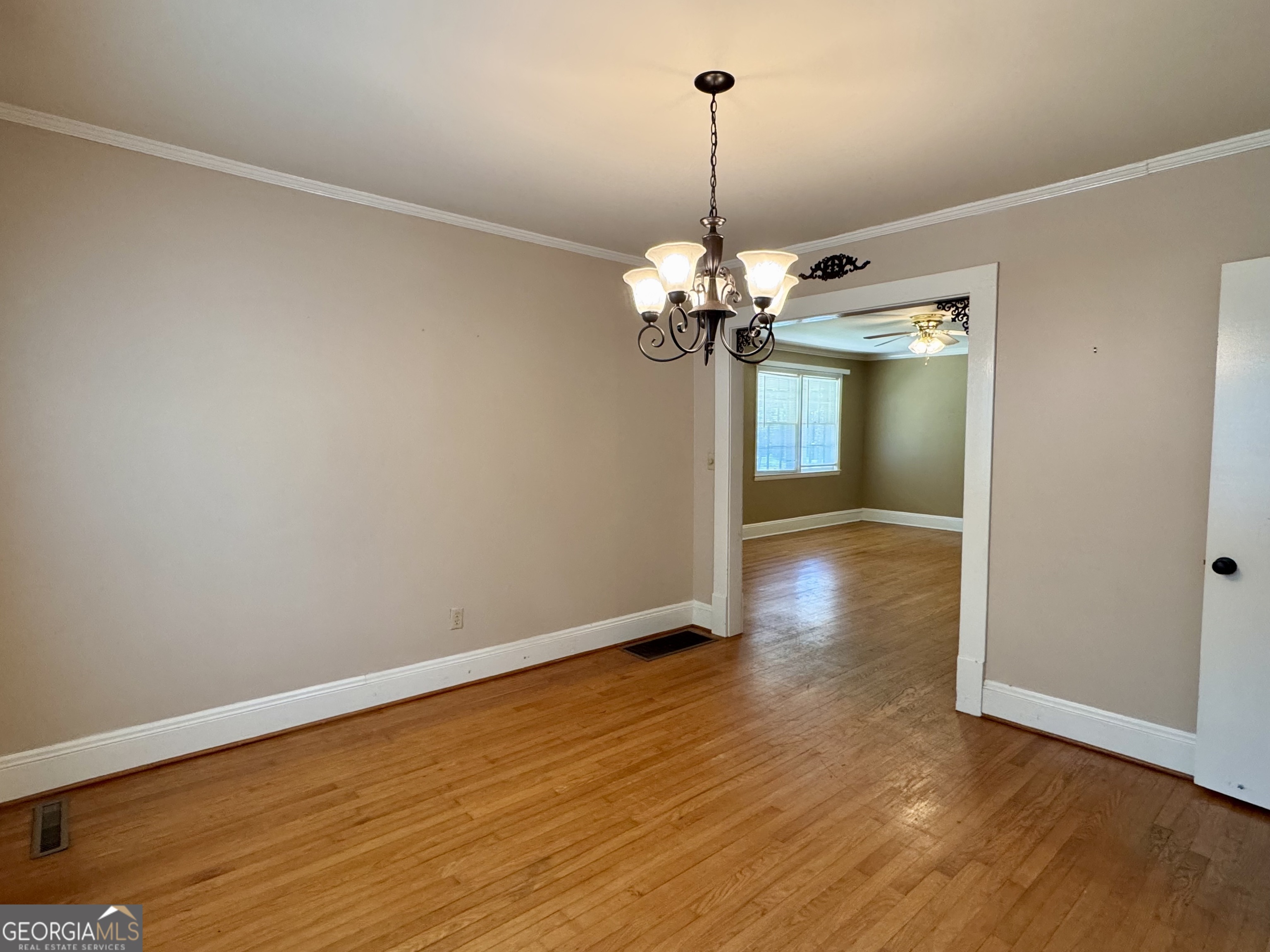 324 North Rhodes Street Union Point, GA 30669 - Photo 23 of 94