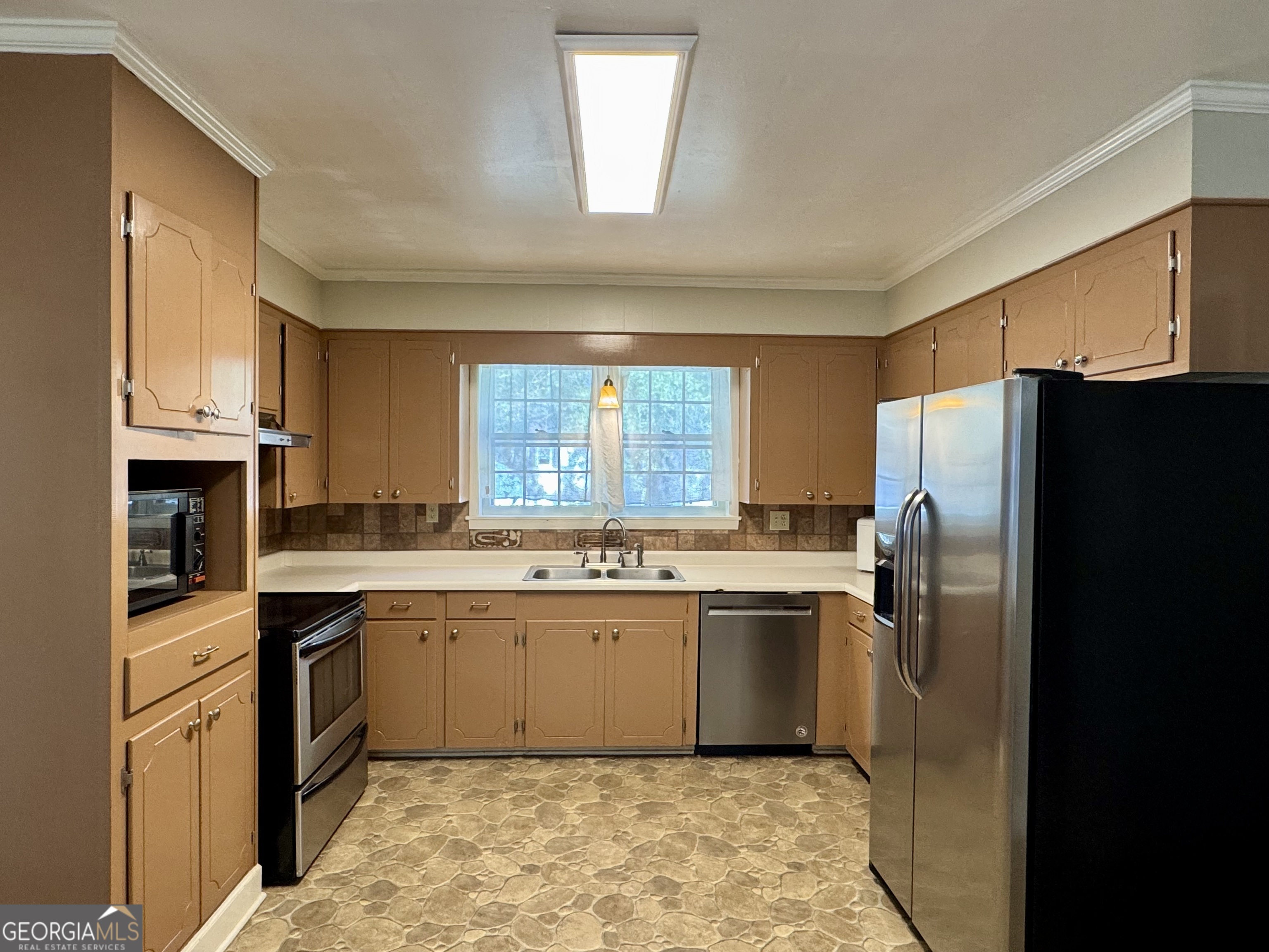 324 North Rhodes Street Union Point, GA 30669 - Photo 28 of 94