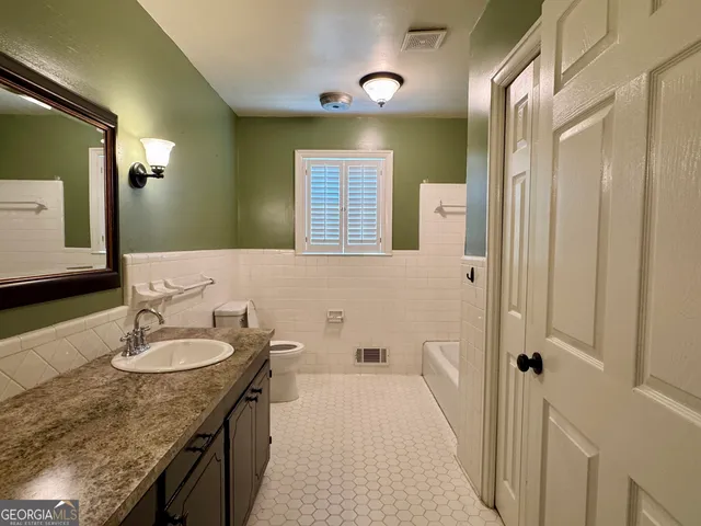 $269,000 | 324 North Rhodes Street, Union Point, GA 30669