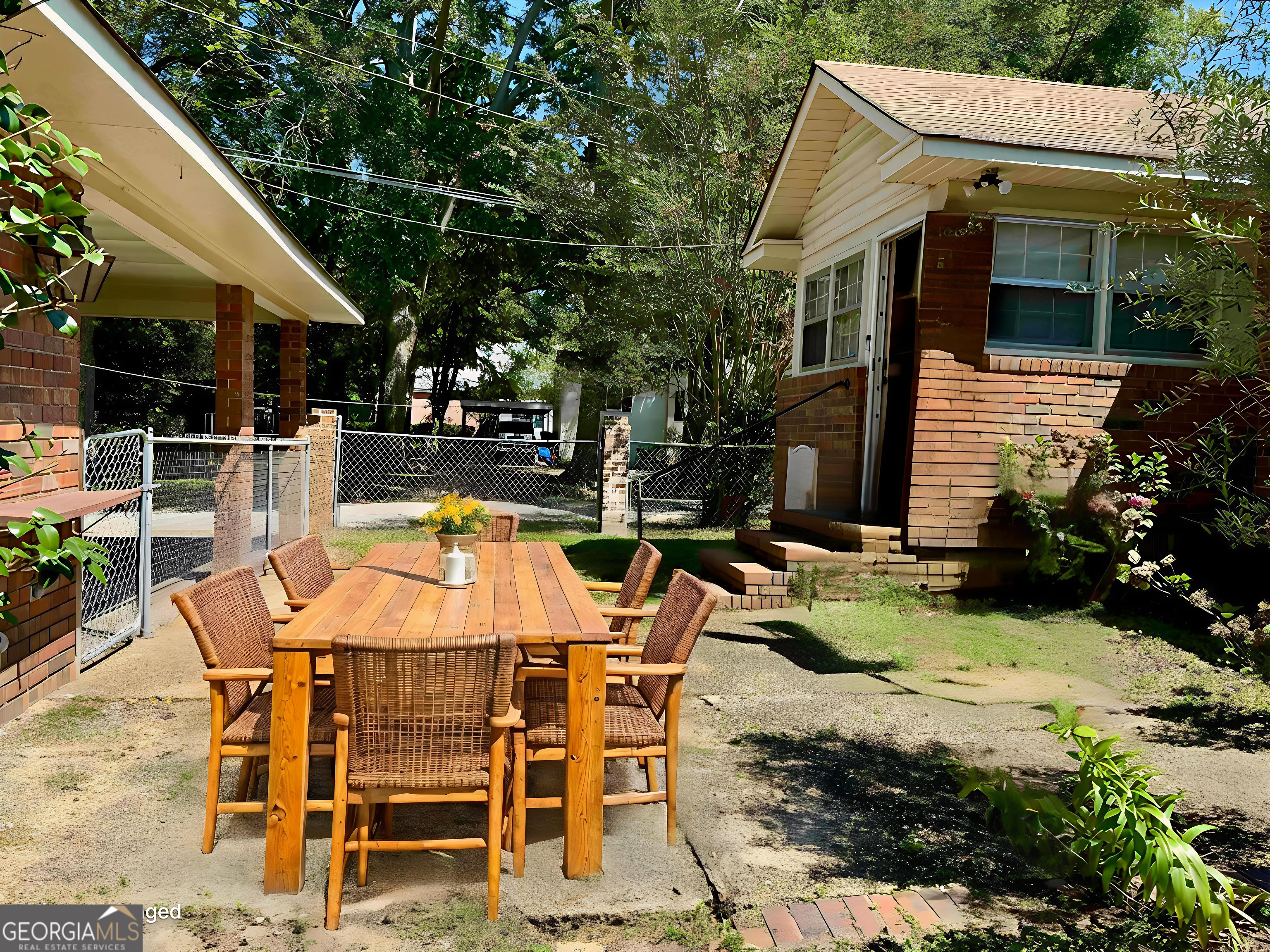 324 North Rhodes Street Union Point, GA 30669 - Photo 9 of 94