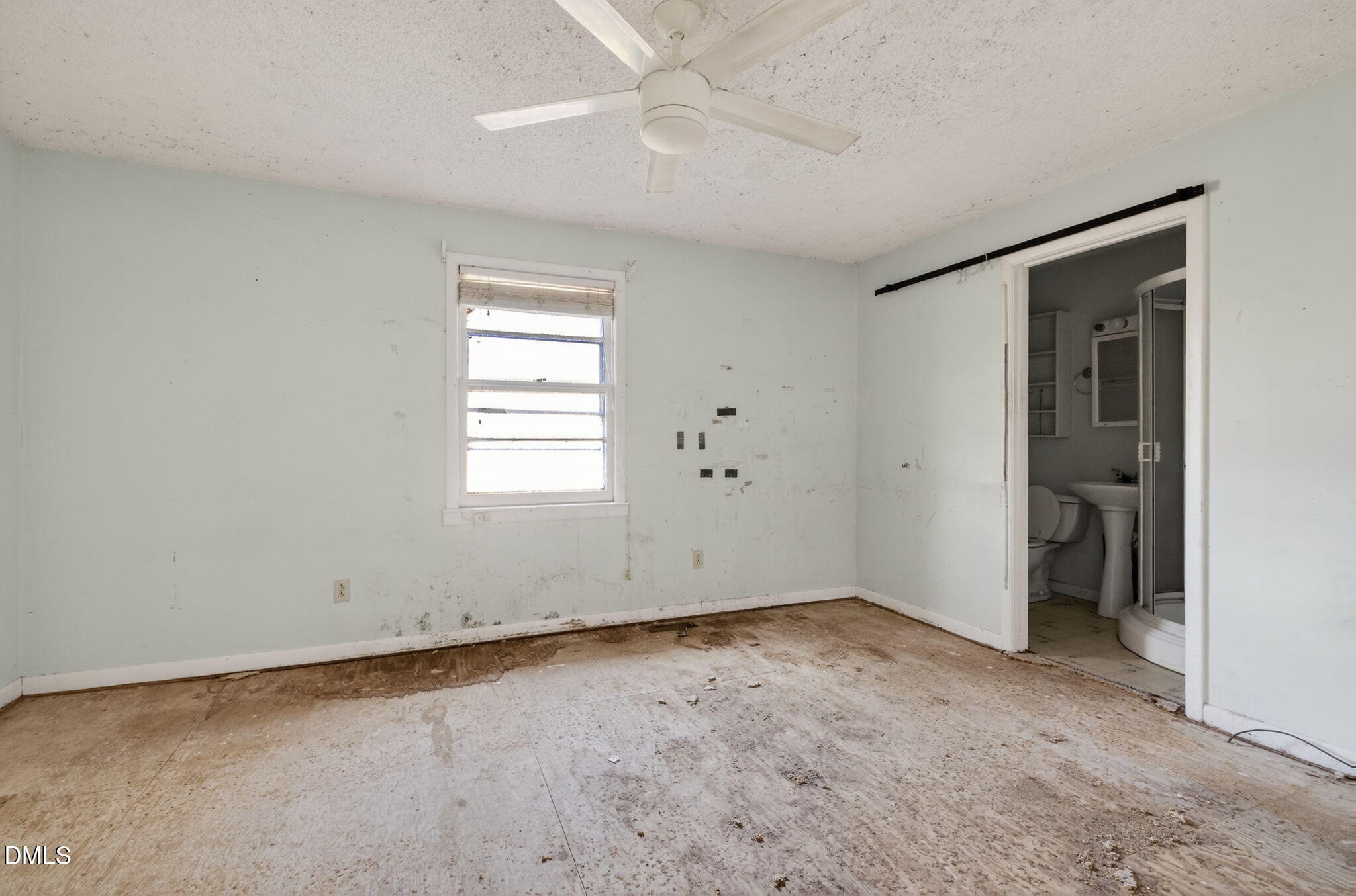 121 Old Moore Road Selma, NC 27576 - Photo 13 of 40 10-web-or-mls-121 Old Moore-18