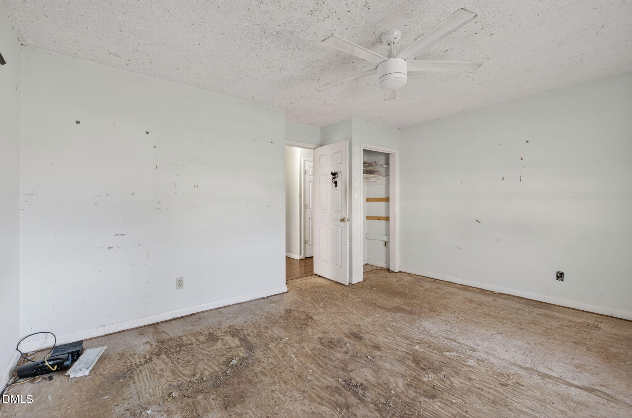 121 Old Moore Road Selma, NC 27576 - Photo 14 of 40 11-web-or-mls-121 Old Moore-19