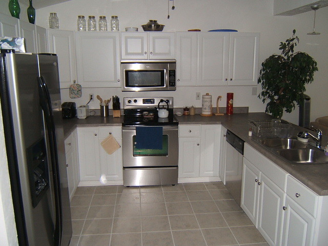 3742 New Spring Branch Road Southeast Roanoke, VA 24014 - Photo 3 of 11 Kitchen
