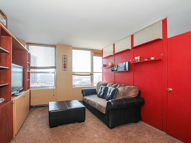 655 West Irving Park Road, Unit 1511 Chicago, IL 60613 - Photo 6 of 14