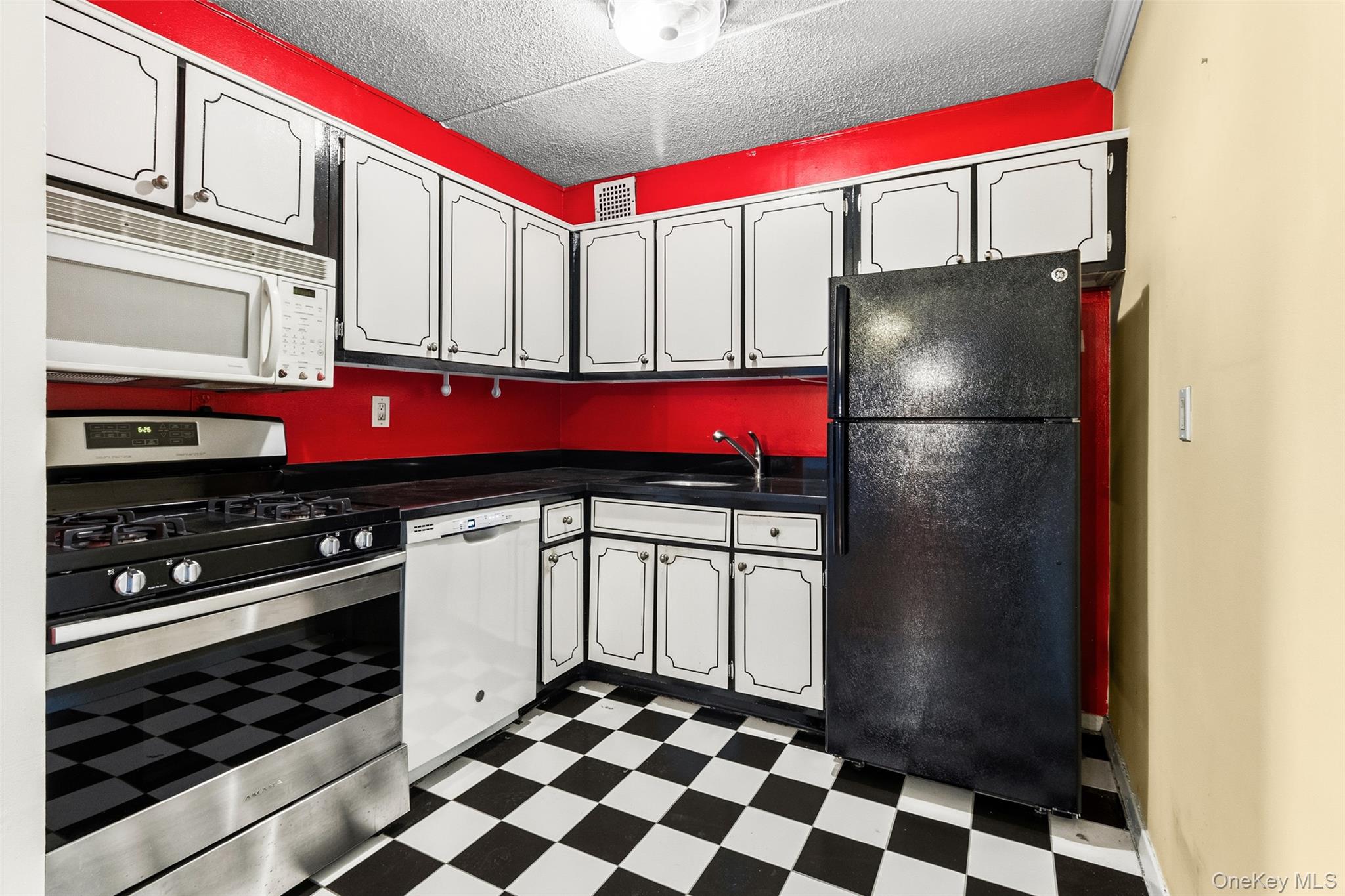 470 Halstead Avenue, Unit 6V Harrison, NY 10528 - Photo 15 of 30