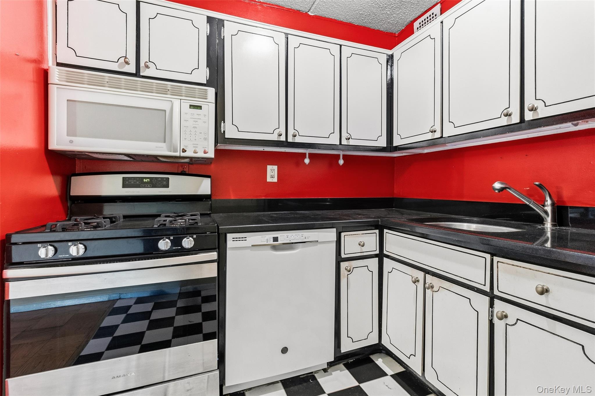 470 Halstead Avenue, Unit 6V Harrison, NY 10528 - Photo 17 of 30