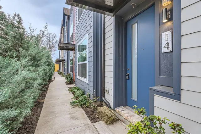 a narrow alley leading to a building