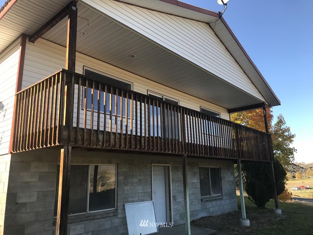 180 Nichols Road Omak, WA 98841 - Photo 1 of 20