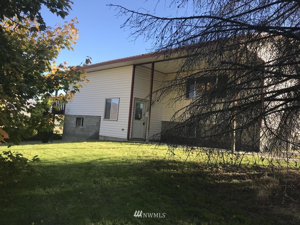 180 Nichols Road Omak, WA 98841 - Photo 2 of 20