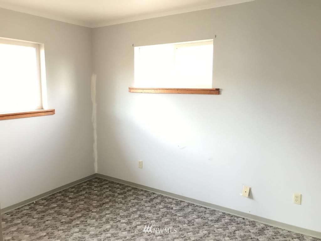 180 Nichols Road Omak, WA 98841 - Photo 9 of 20