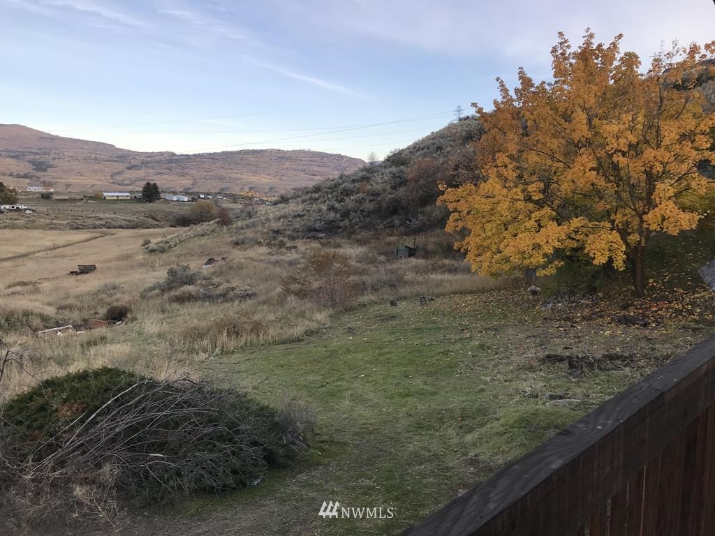 180 Nichols Road Omak, WA 98841 - Photo 10 of 20
