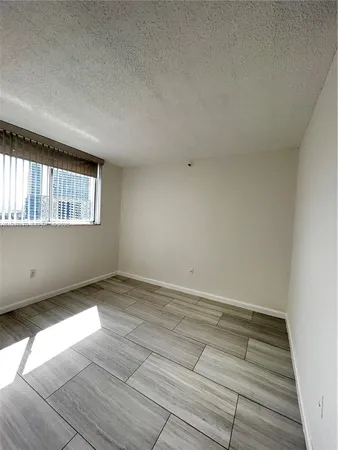 $2,000 | 1700 Northwest N River Drive, Unit 909, Miami, FL 33125