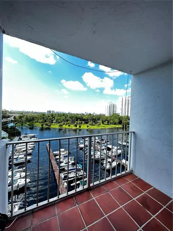 $2,000 | 1700 Northwest N River Drive, Unit 909, Miami, FL 33125