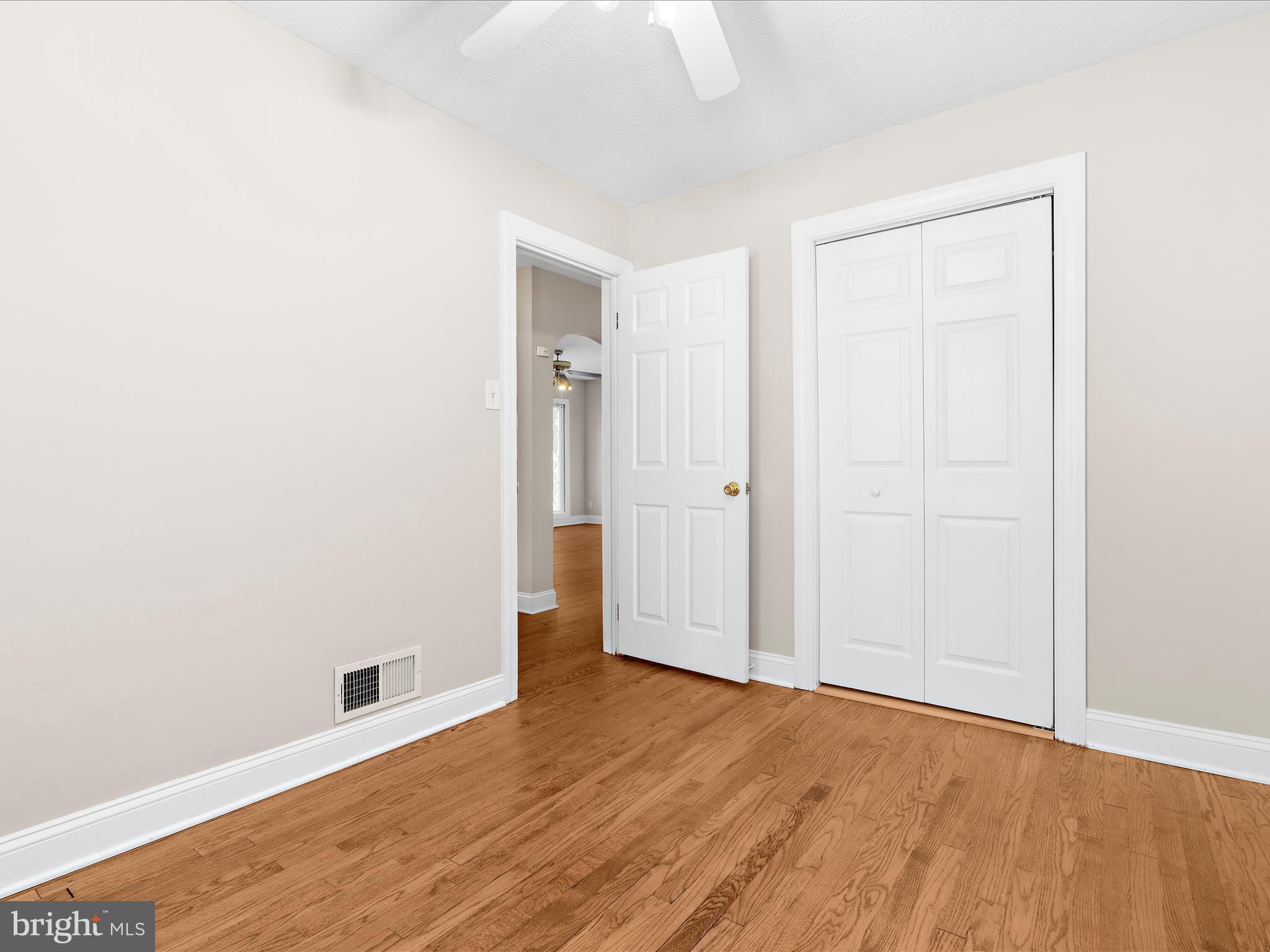 211 Arundel Road Pasadena, MD 21122 - Photo 6 of 50 Gallery Image 6