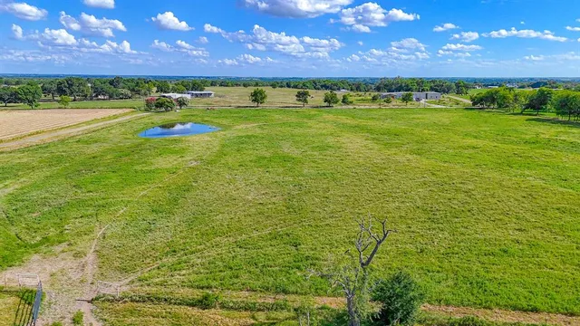 a view of an outdoor space and a yard