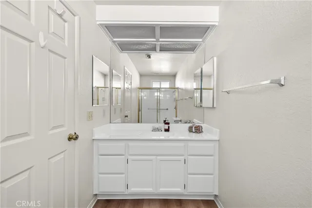 $499,990 | 19002 Ave Of The Oaks, Newhall, CA 91321